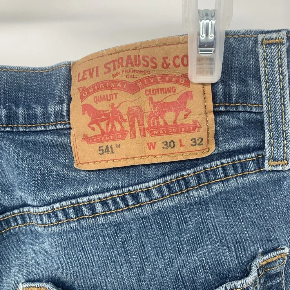 Levis 541 Athletic Jeans Mens 30x32 Blue Medium Wash  Stretch Denim Pants